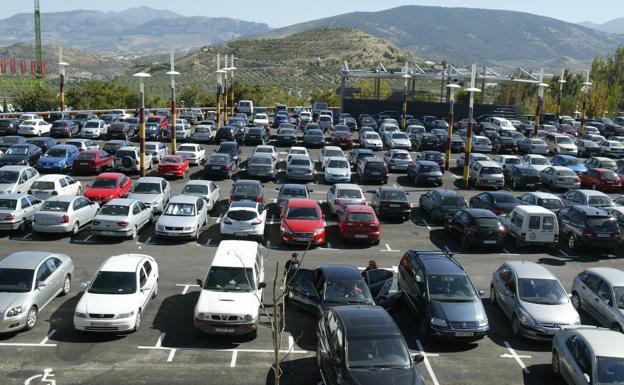 Aparcamiento extra dentro de La Salobreja para los días más intensos de la Feria de San Lucas