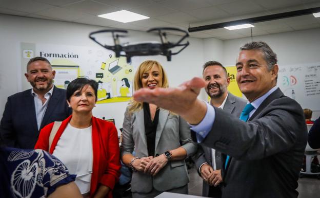 La Junta renovará 108 puntos Guadalinfo para garantizar el acceso digital de los vecinos