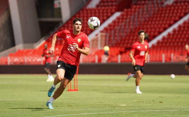 El Almería quiere encontrar el único camino válido para ganar: el gol