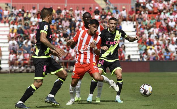 La experiencia, el mejor aval de la UD Almería para ganar al Rayo