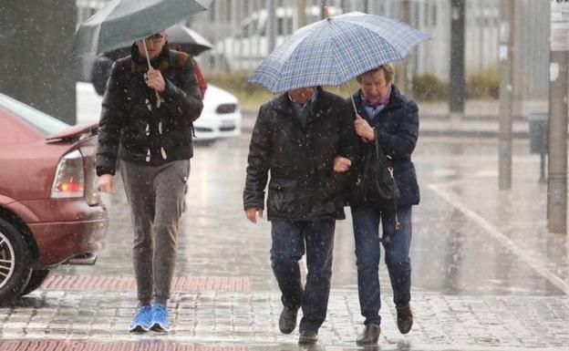 Una DANA trae mucha agua a Andalucía este 12 de octubre: los lugares con lluvia