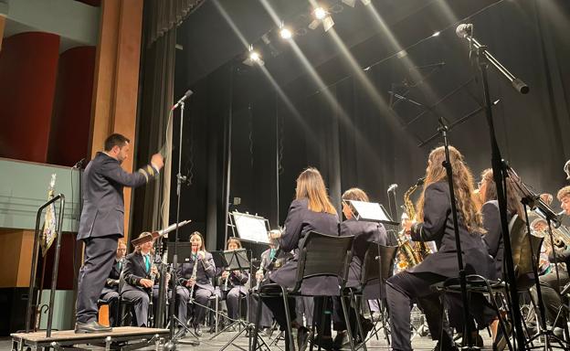 Sonoro pasacalles con 150 músicos en la undécima edición de Festiband