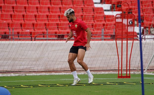 La UD Almería se divide en dos bloques hasta el Mundial de Catar