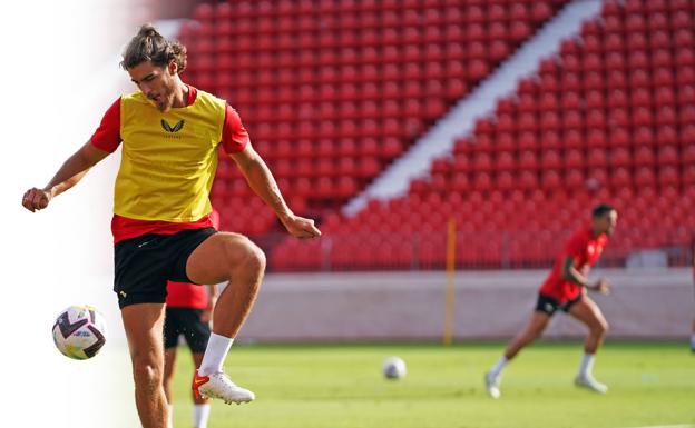 «Debemos ganar los tres en casa y puntuar fuera antes del Mundial»