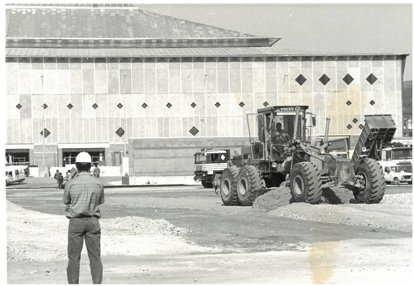 Así fue la construcción del Palacio de los Deportes de Granada en 1990