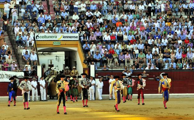 Emilio de Justo, por la puerta grande tras una gran faena a un toro de Garcigrande