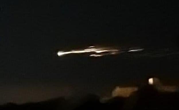 La gran bola de fuego divisada anoche desde Granada cayó en forma de meteorito en el Golfo de Cádiz