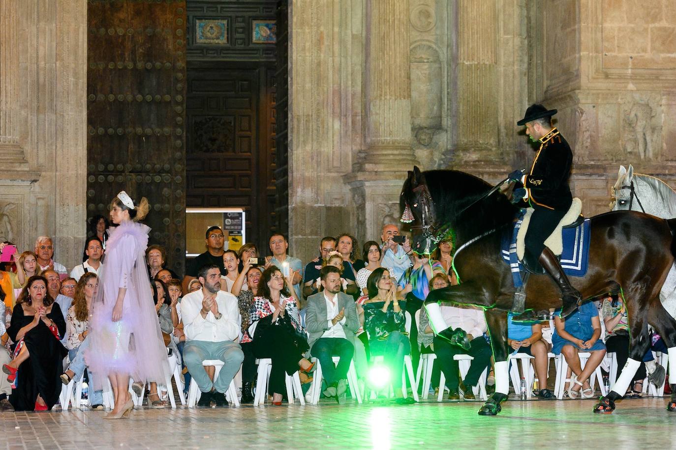 Moda, caballos y flamenco a los pies de la Catedral de Almería