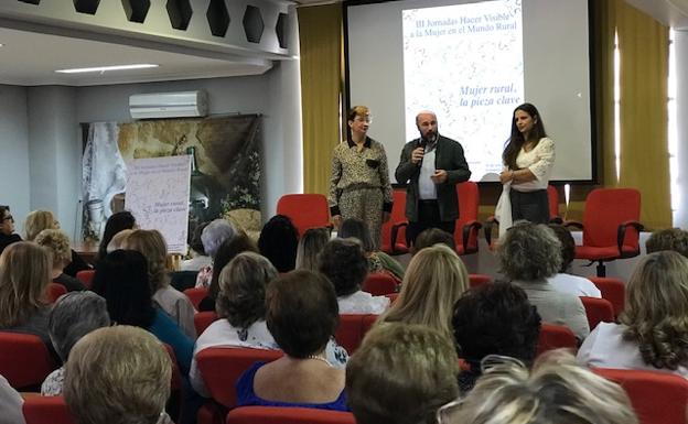Más de cien personas se dan cita en el III Encuentro de Mujeres en el Entorno Rural de Jaén