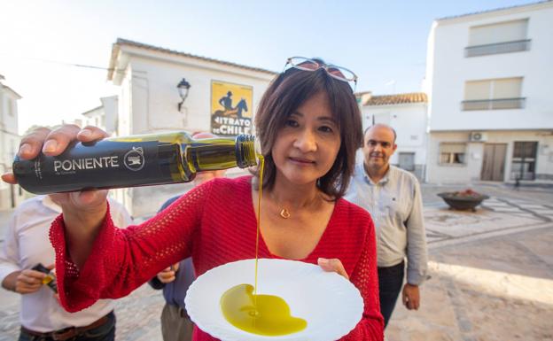 El aceite de Granada triunfa en Japón, hasta como producto de belleza