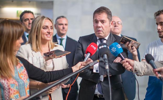 Los empresarios reclaman a la Junta el cierre del anillo y la ampliación de Sierra Nevada