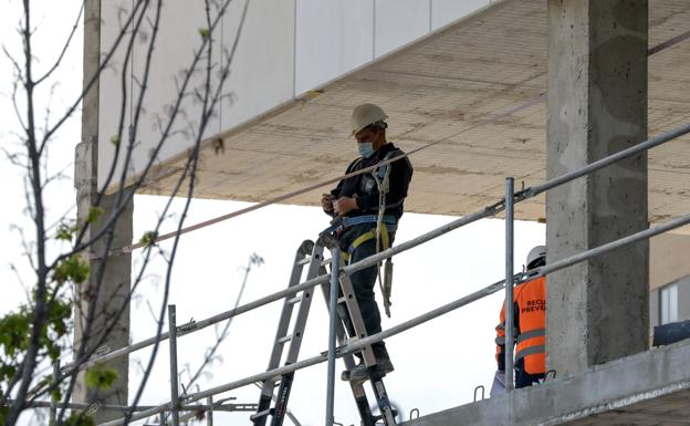 Los empresarios ven con pesimismo lo que resta de año