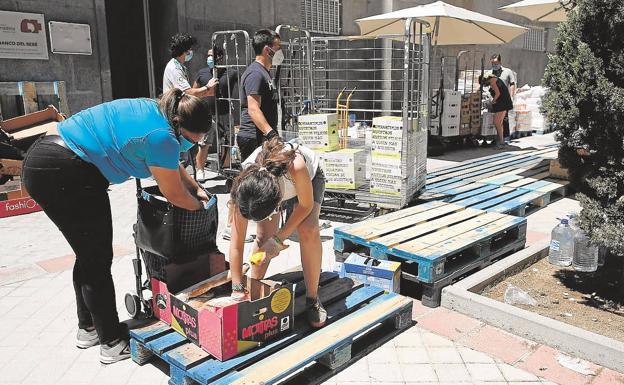 El 16% de los granadinos vive con menos de 530 euros al mes