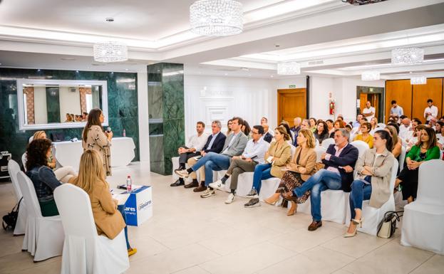 El PP explica a colectivos de Almería sus planes para la Ley de Atención Temprana