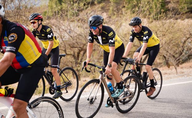 Más de 1.200 ciclistas viven una 'experiencia Tour' con l'Etape de Granada