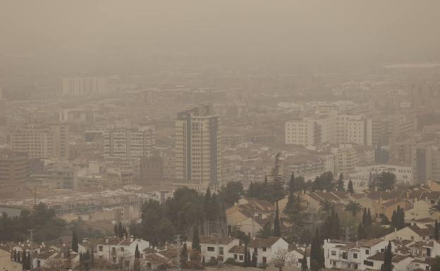 La calima vuelve de lleno a Andalucía y estas son las provincias afectadas