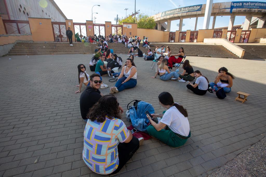 Acampada en Granada para ver a Maka, el cantante de Almanjáyar
