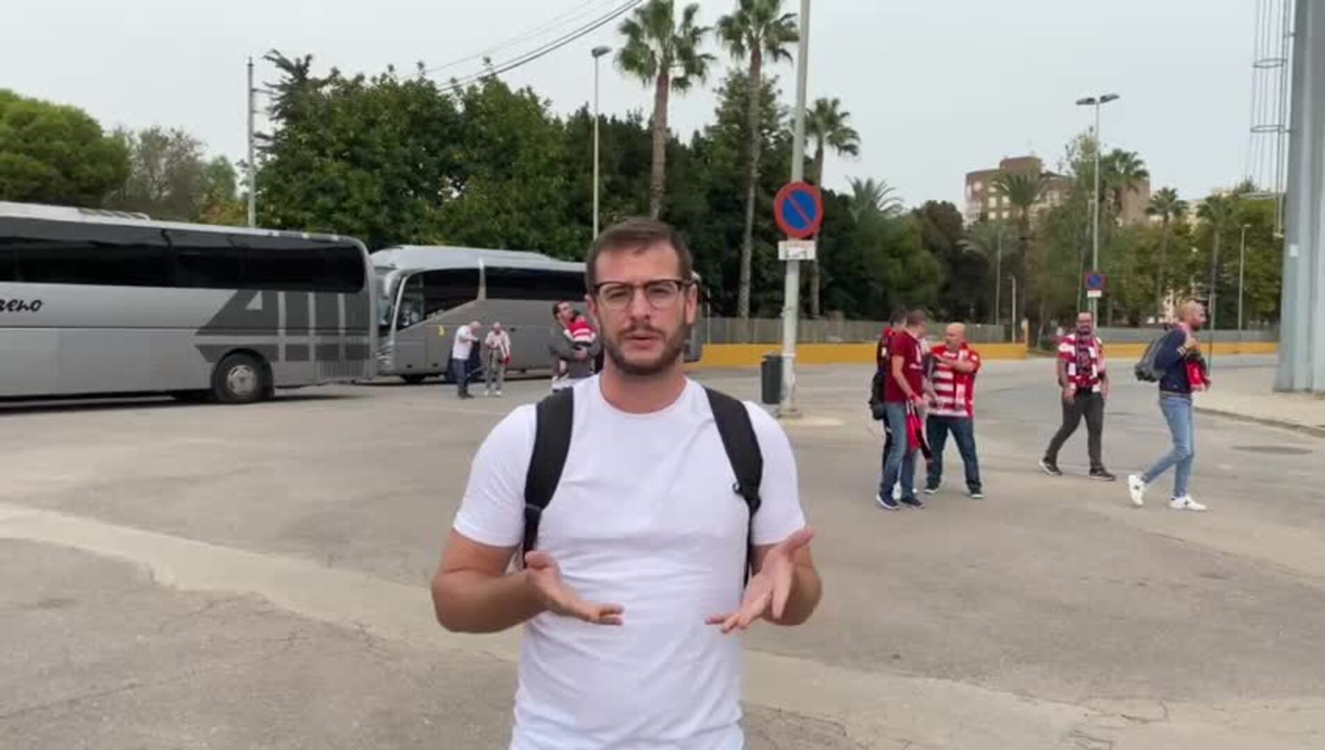 «Cartagena coge color rojiblanco»