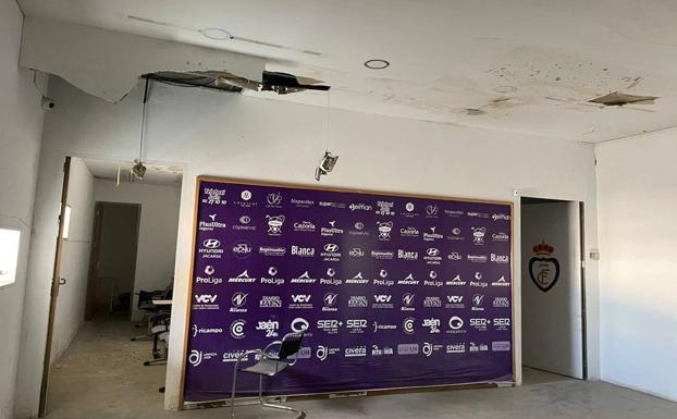 Seis empresas se ofrecen a renovar el 'destrozado' interior del estadio municipal de La Victoria