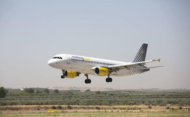 Huelga en Vueling: así afecta al aeropuerto de Almería