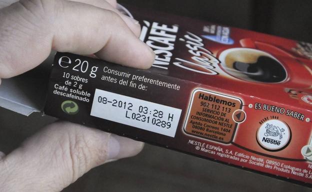 Estos son los 10 alimentos caducados que puedes consumir sin riesgo, según la OCU