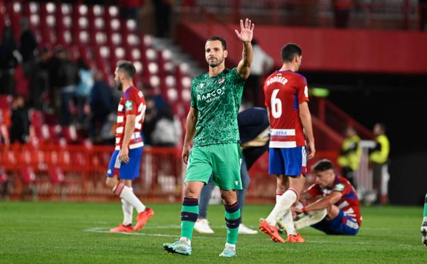 Soldado agita el partido y da carácter al Levante