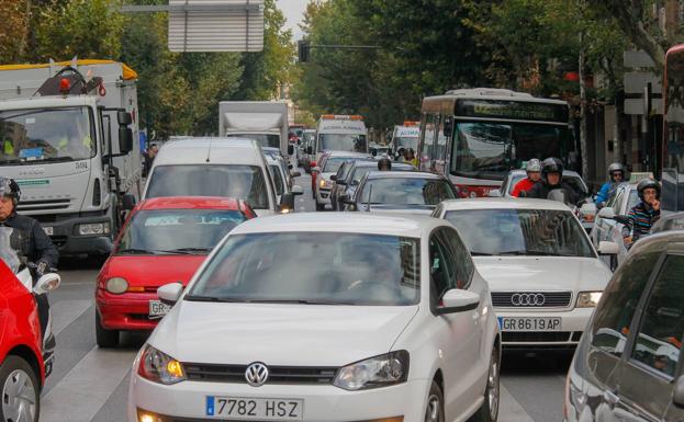 El retraso burocrático pospone hasta final de 2023 la zona de baja emisiones en Granada