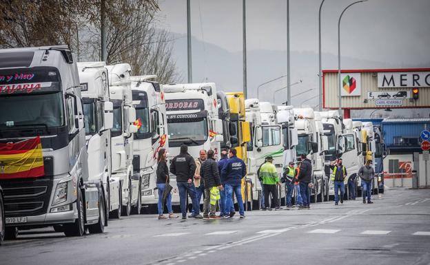 Incertidumbre ante un paro del transporte que amenaza otra vez con provocar el caos