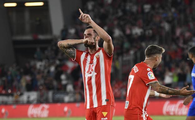 La UD Almería se mete en el fango para sumar tres puntos vitales