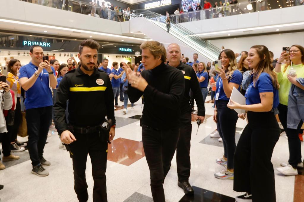 El Nevada vibra al son de 'Colgando en tus manos' con Carlos Baute