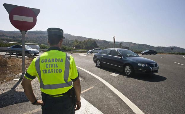 La DGT lanza un aviso a los conductores que usan gafas o lentillas