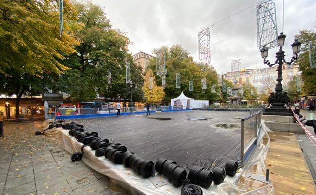 Una pista de patinaje sobre hielo en Bib Rambla por Navidad