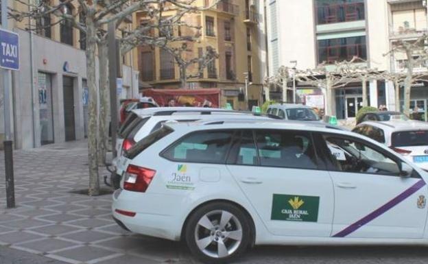 El CES aprueba su dictamen de la revisión de las tarifas del taxi