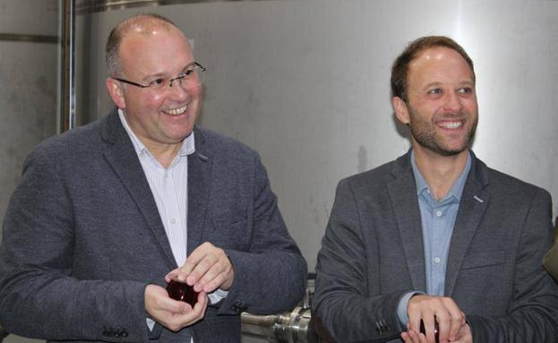 El PP dice que el PSOE «ha perdido el norte y Espadas se ha convertido en el palmero de Sánchez»