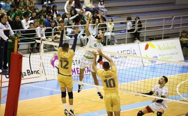 Unicaja Costa de Almería impone la obligación sobre el miedo a ganar del Barça