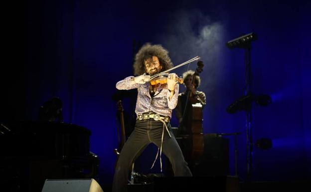 Ara Malikian tenía ganas de actuar en Jaén y así lo demuestra en el Infanta