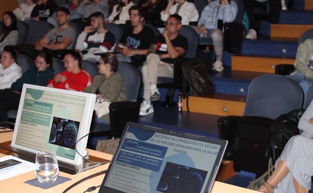 Los universitarios toman conciencia del uso prudente de los antibióticos