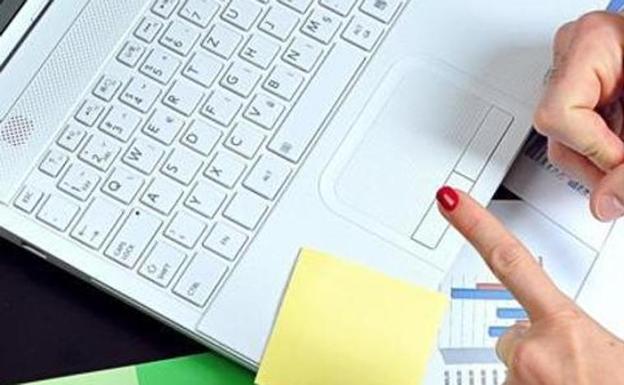 Beneficiarios del subsidio de mayores de 52 podrían perder la ayuda si no cumplen este requisito