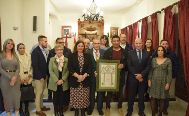 La Asociación de Guardabosques de Jódar recibe la medalla de oro por su responsabilidad medioambiental durante 27 años