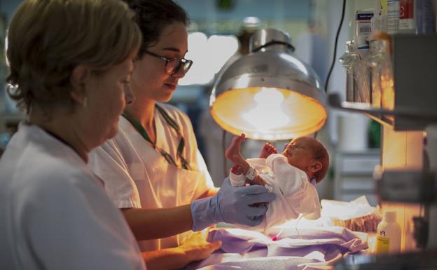 La oleada de bronquiolitis en niños pone en alerta los servicios de Urgencias de Almería