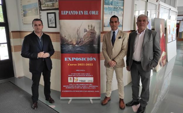 Una exposición centrada en la Batalla de Lepanto acerca la historia moderna a estudiantes de Siles