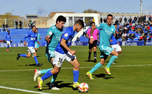Linares y Real Madrid Castilla se juegan la tercera posición de la tabla en Linarejos