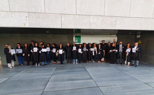 Casi 200 juicios suspendidos en dos días en Almería por la huelga de letrados