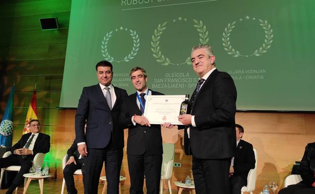 Dos aceites de oliva de Jaén, elegidos por el COI como los mejores del mundo