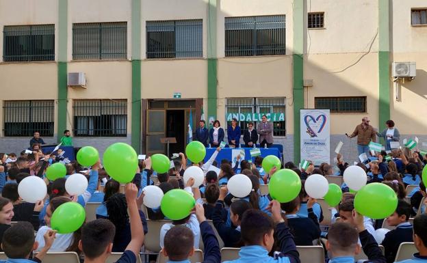 La historia de Andalucía para niños a través de su enseña