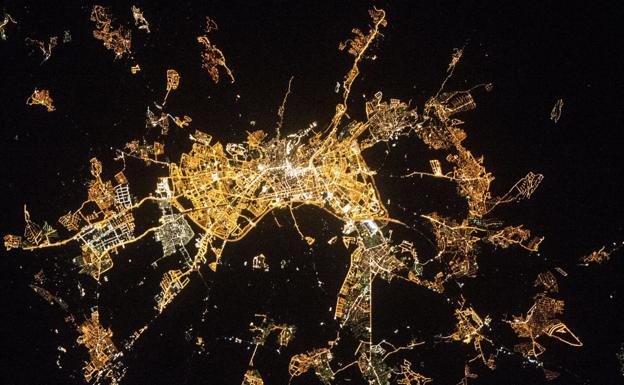 La espectacular imagen de Granada y su área metropolitana vistas desde el espacio