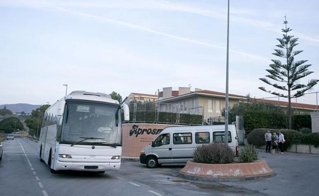 Casi 200 alumnos de la provincia se quedan sin transporte escolar