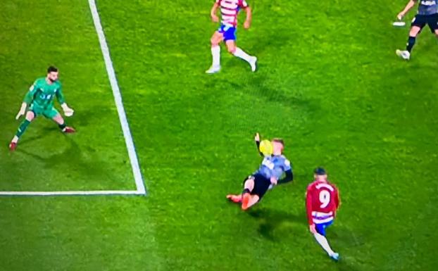 Acierto con ayuda del VAR en las áreas y expulsión clara por agresión