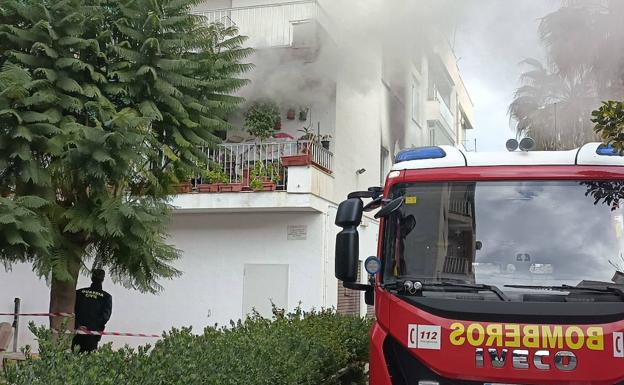 Dos muertos tras quedar atrapados en un incendio en La Herradura