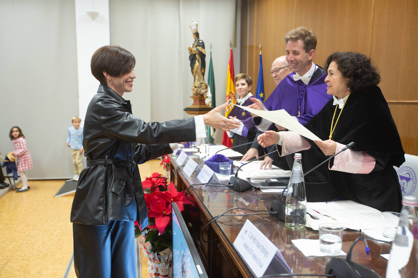 Farmacia se va de fiesta por su patrona
